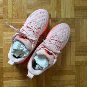 Nike Vomero 18 Women's Size 8